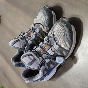 Salomon Women's Size 6